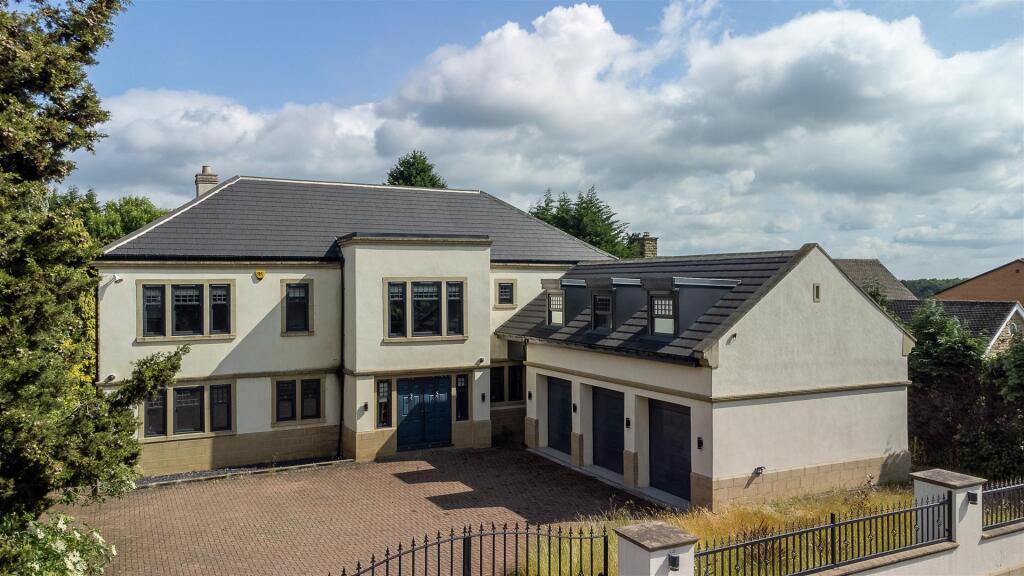 7 bed Detached for rent in Leeds. From Abode - Leeds 7 bed Detached for rent in Leeds. From Abode - Leeds