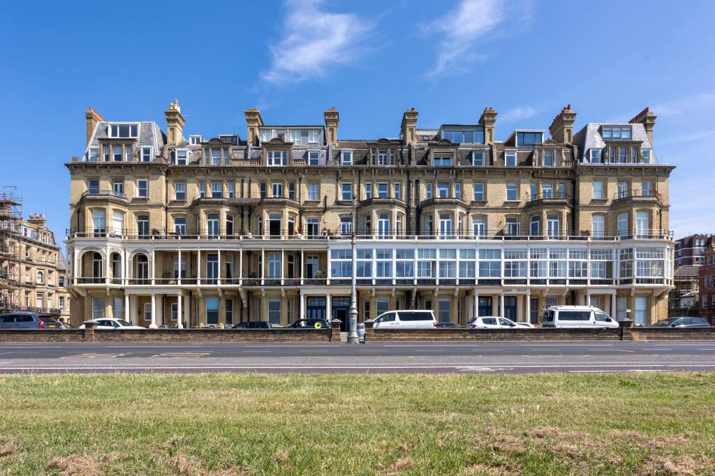 3 bed Apartment for rent in Brighton and Hove. From Fine & Country - Hove 3 bed Apartment for rent in Brighton and Hove. From Fine & Country - Hove