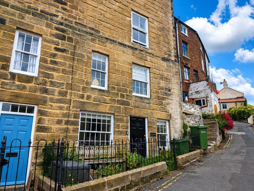 2 bed Mid Terraced House for rent in Staithes. From Michael Poole - Redcar