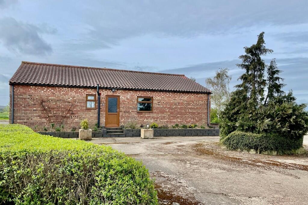3 bed Barn Conversion for rent in Melton Mowbray. From Middletons - Melton Mowbray