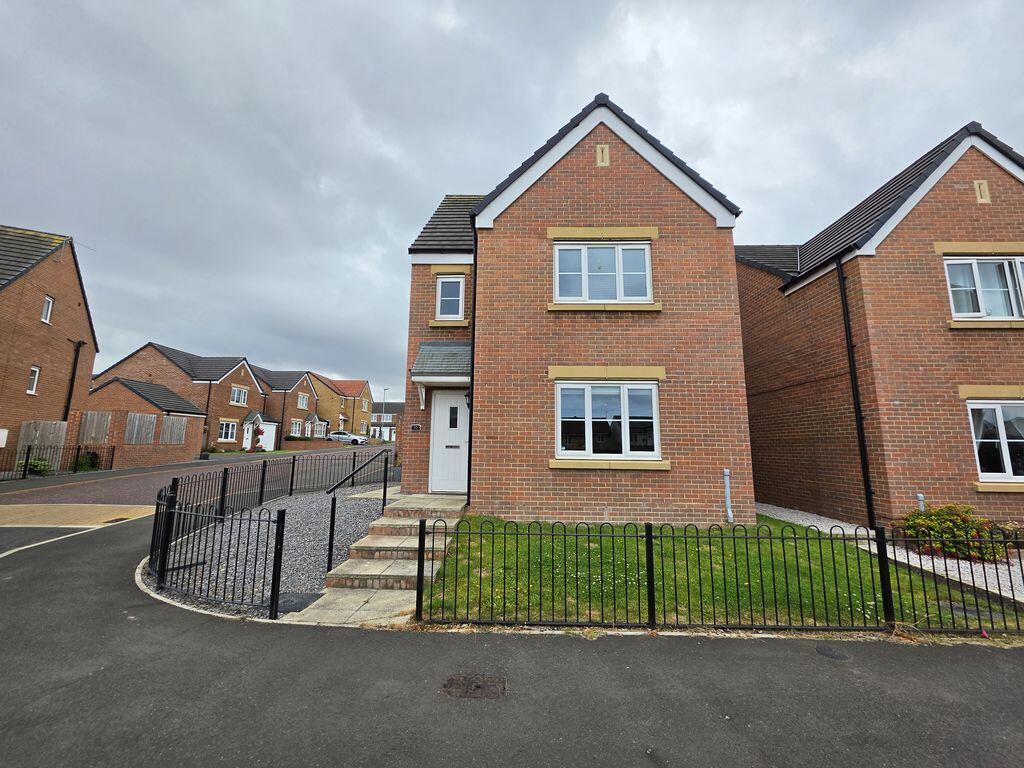 4 bed Town House for rent in Blyth. From Mike Rogerson Estate Agents - Bedlington