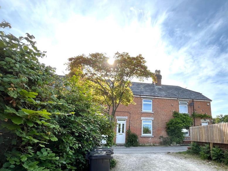 3 bed Mid Terraced House for rent in Studland. From Miles & Son - Swanage 3 bed Mid Terraced House for rent in Studland. From Miles & Son - Swanage
