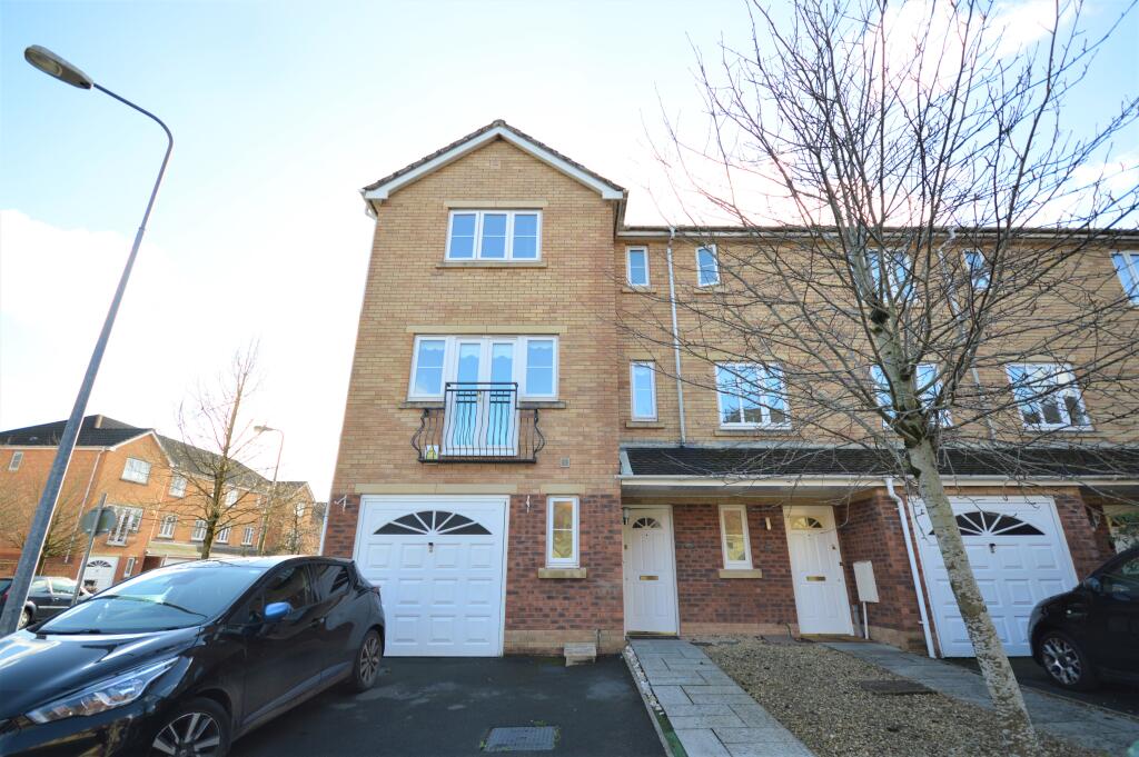 4 bed Town House for rent in Cardiff. From Moginie James - Cyncoed
