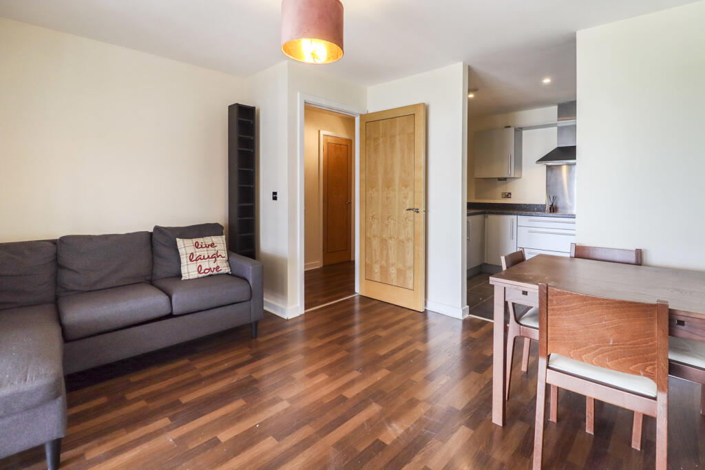 1 bed 1st Floor Flat for rent in Penarth. From Moginie James - Pontcanna