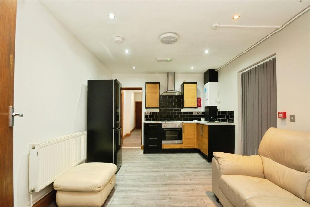 3 bed 1st Floor Flat for rent in Cardiff. From Moginie James - Roath 3 bed 1st Floor Flat for rent in Cardiff. From Moginie James - Roath