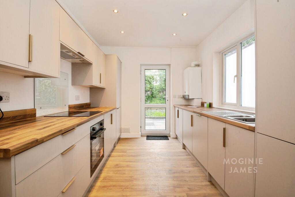 4 bed Mid Terraced House for rent in Cardiff. From Moginie James - Roath 4 bed Mid Terraced House for rent in Cardiff. From Moginie James - Roath