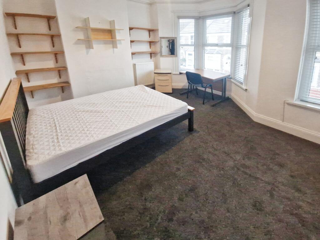 4 bed Mid Terraced House for rent in Cardiff. From Moginie James - Roath 4 bed Mid Terraced House for rent in Cardiff. From Moginie James - Roath