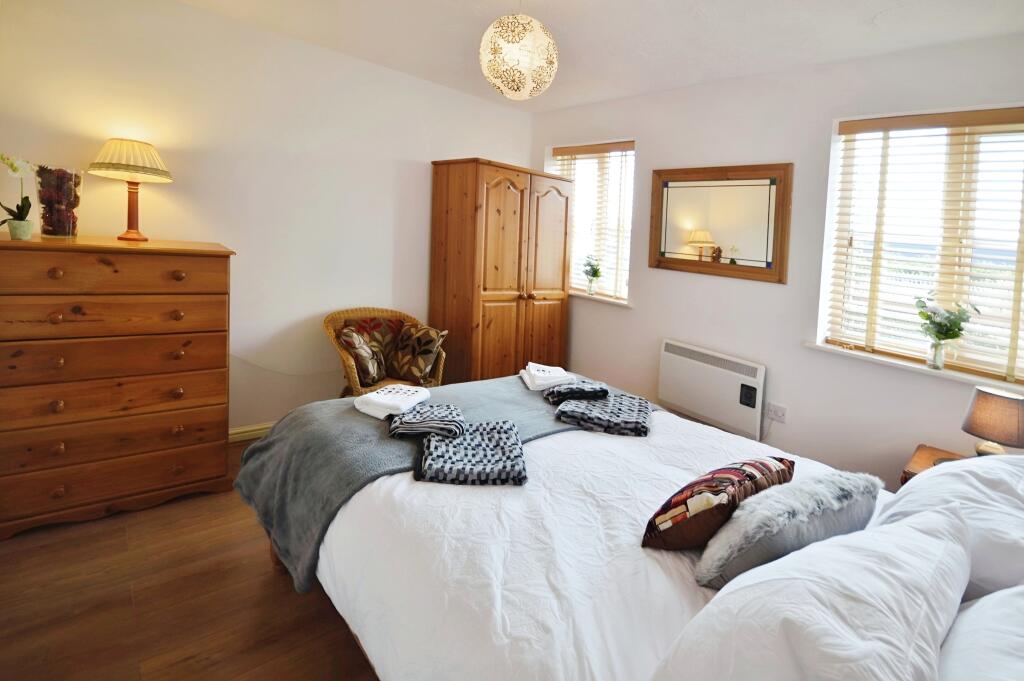 2 bed 1st Floor Flat for rent in Cardiff. From Moginie James - Roath