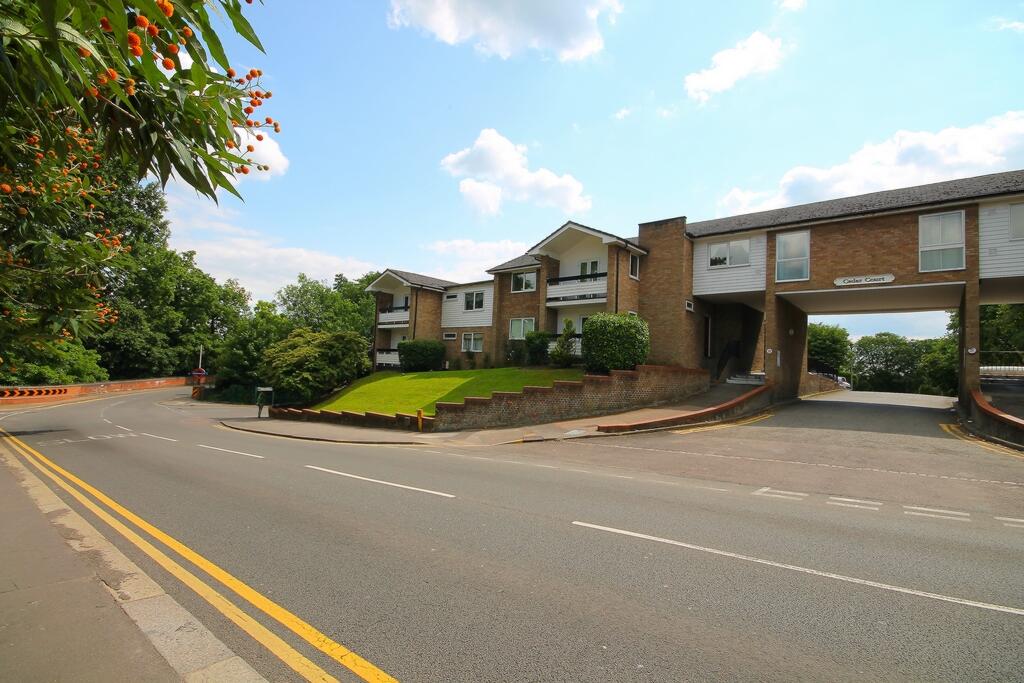 1 bed 1st Floor Flat for rent in Epping. From Montagues - Epping