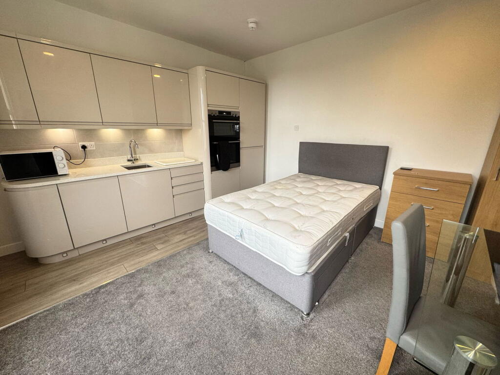 1 bed House Share for rent in Swindon. From Moovahome - Swindon