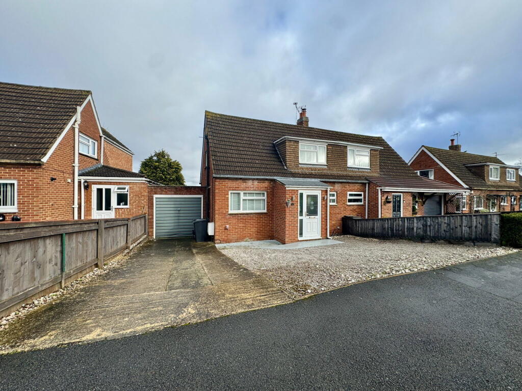 2 bed Semi Detached for rent in Stratton St Margaret. From Moovahome - Swindon