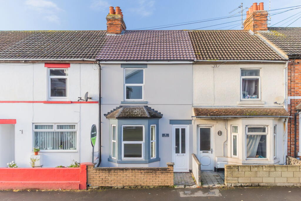 2 bed Mid Terraced House for rent in Swindon. From Moovahome - Swindon 2 bed Mid Terraced House for rent in Swindon. From Moovahome - Swindon