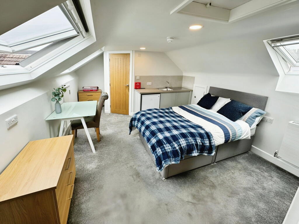 1 bed HMO for rent in Swindon. From Moovahome - Swindon
