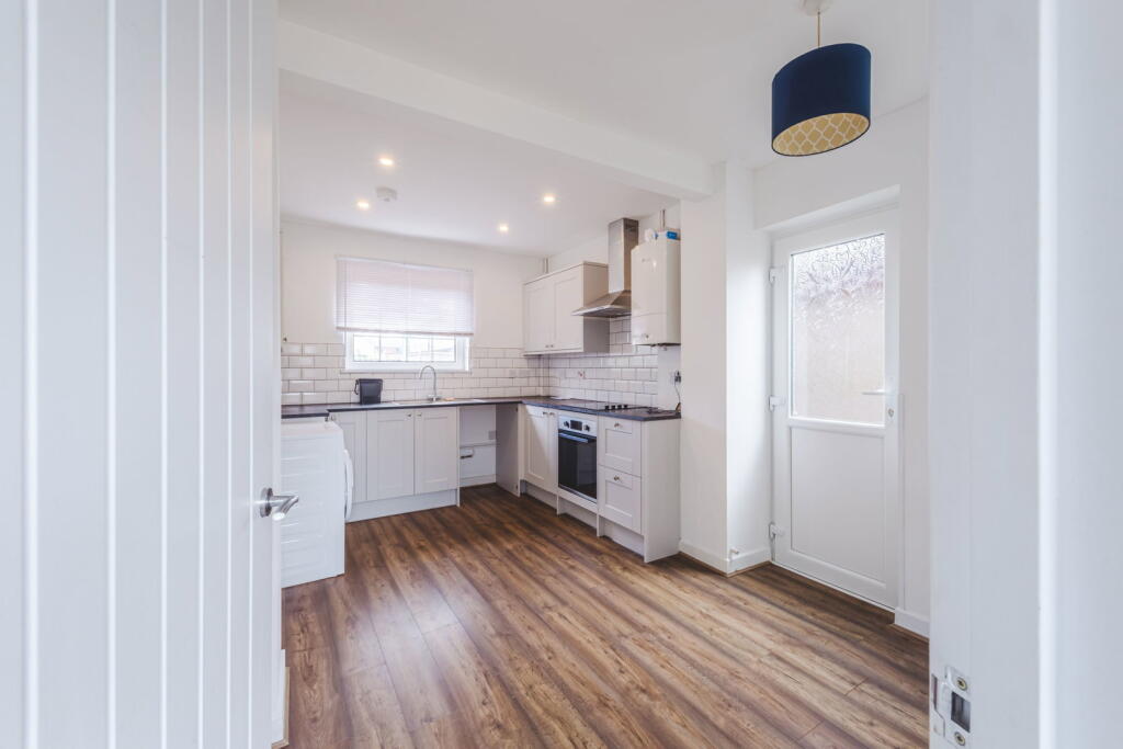 3 bed Detached for rent in Stratton St Margaret. From Moovahome - Swindon