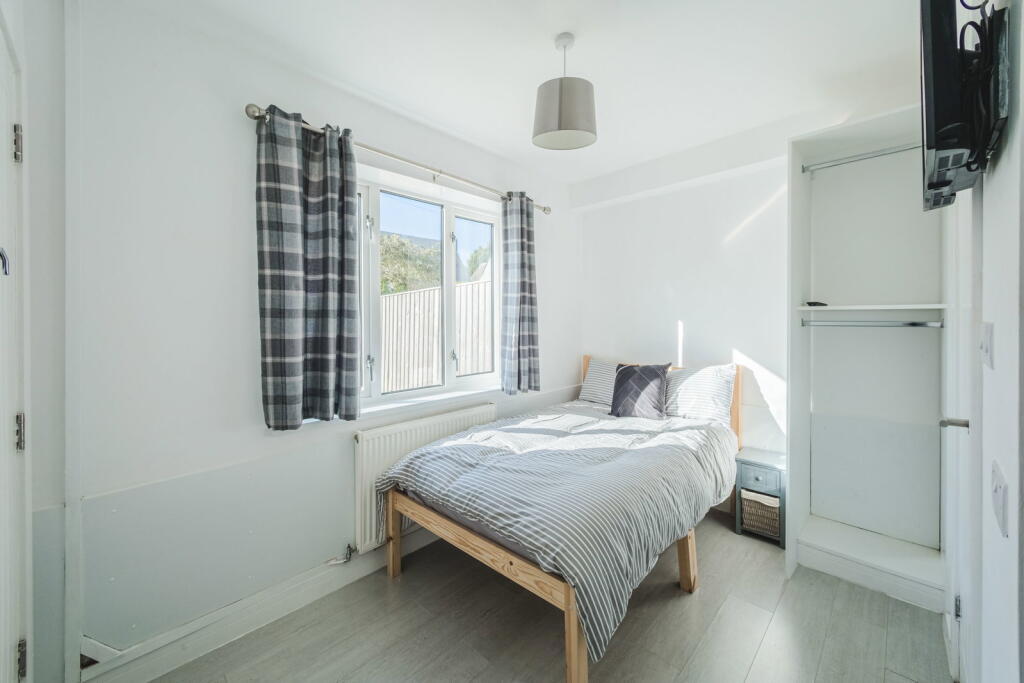 1 bed HMO for rent in Cirencester. From Moovahome - Swindon