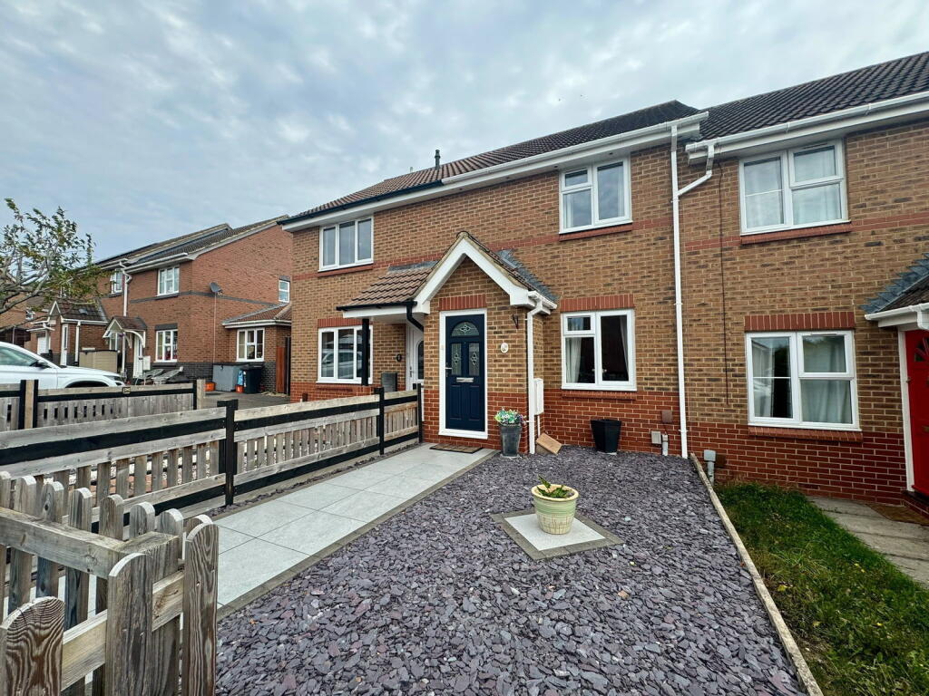 2 bed Mid Terraced House for rent in Blunsdon St Andrew. From Moovahome - Swindon