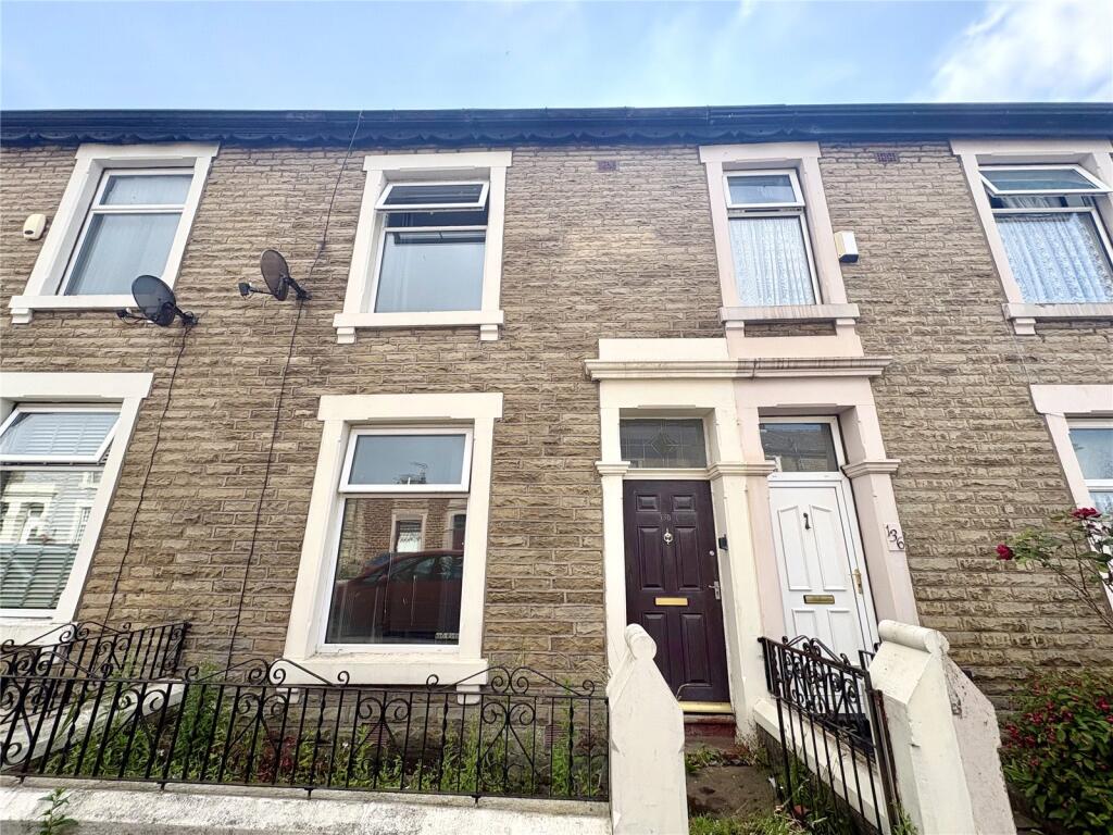 3 bed Mid Terraced House for rent in Darwen. From Mortimers - Blackburn 3 bed Mid Terraced House for rent in Darwen. From Mortimers - Blackburn