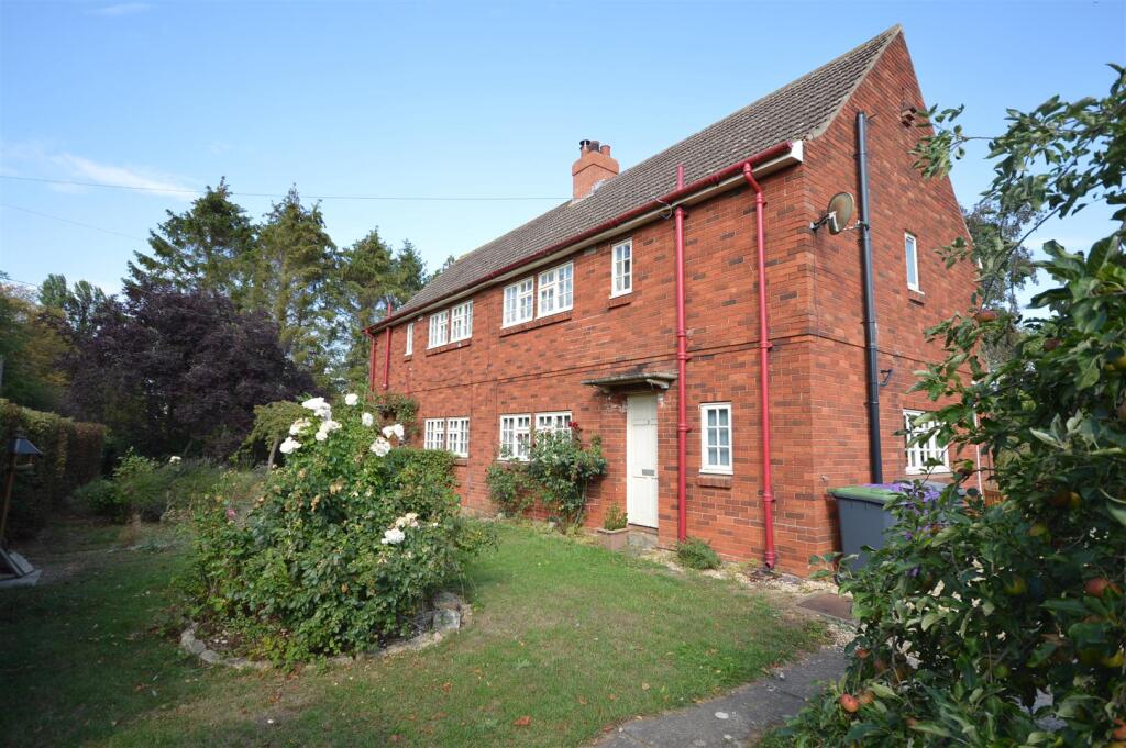 4 bed Detached for rent in Rowston. From Mount & Minster - Lincoln 4 bed Detached for rent in Rowston. From Mount & Minster - Lincoln