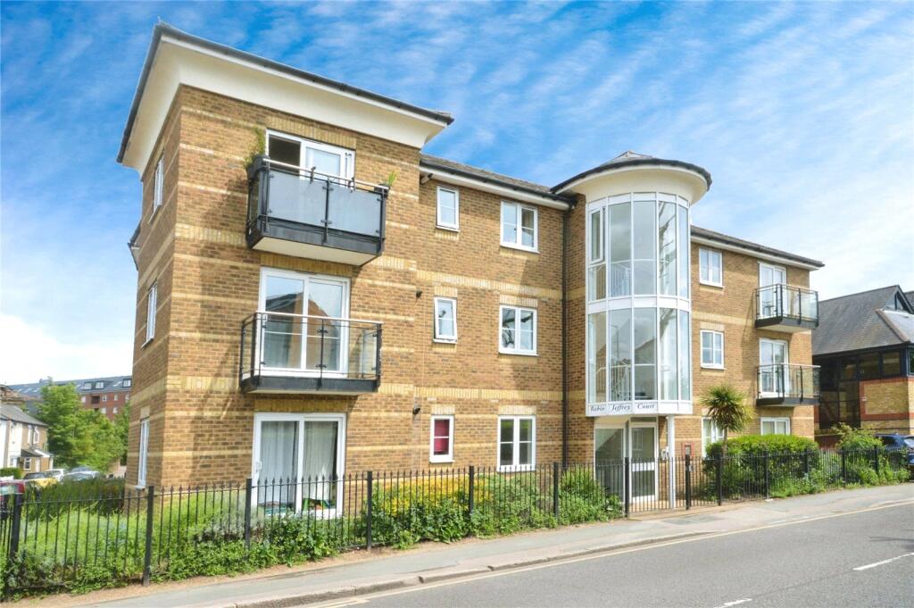 2 bed Apartment for rent in Bishop's Stortford. From Mullucks - Bishop's Stortford