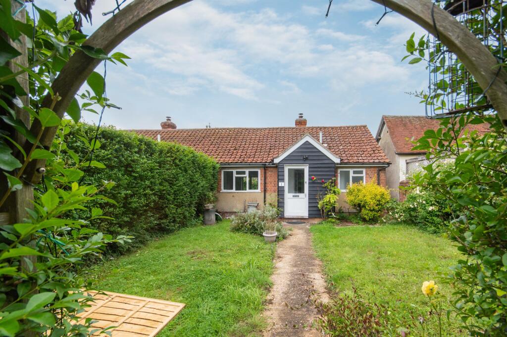 1 bed Semi Detached for rent in . From Mullucks - Bishop's Stortford