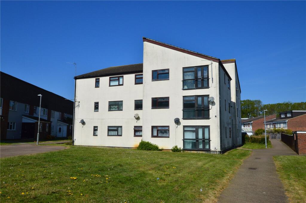 2 bed Apartment for rent in Roydon Hamlet. From Mullucks - Bishop's Stortford