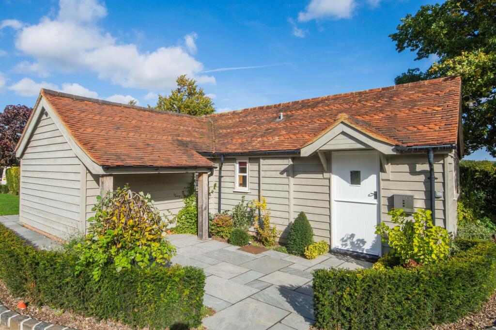 1 bed Bungalow for rent in Braughing. From Mullucks - Bishop's Stortford