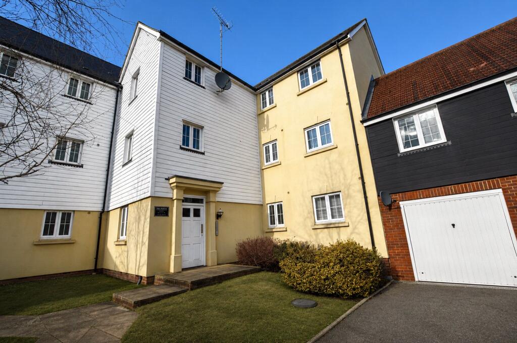 2 bed Apartment for rent in Little Dunmow. From Mullucks - Bishop's Stortford 2 bed Apartment for rent in Little Dunmow. From Mullucks - Bishop's Stortford