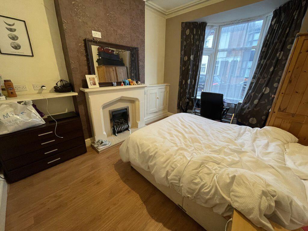 3 bed Mid Terraced House for rent in Leicester. From Barkers - Leicester