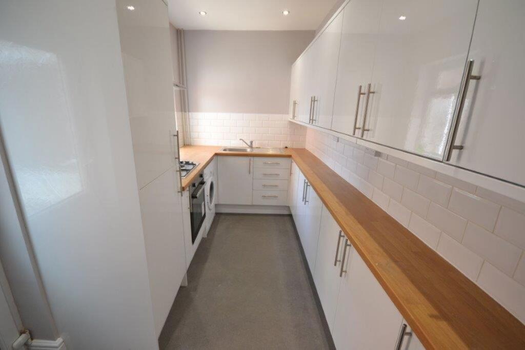 3 bed Mid Terraced House for rent in Leicester. From Barkers - Leicester