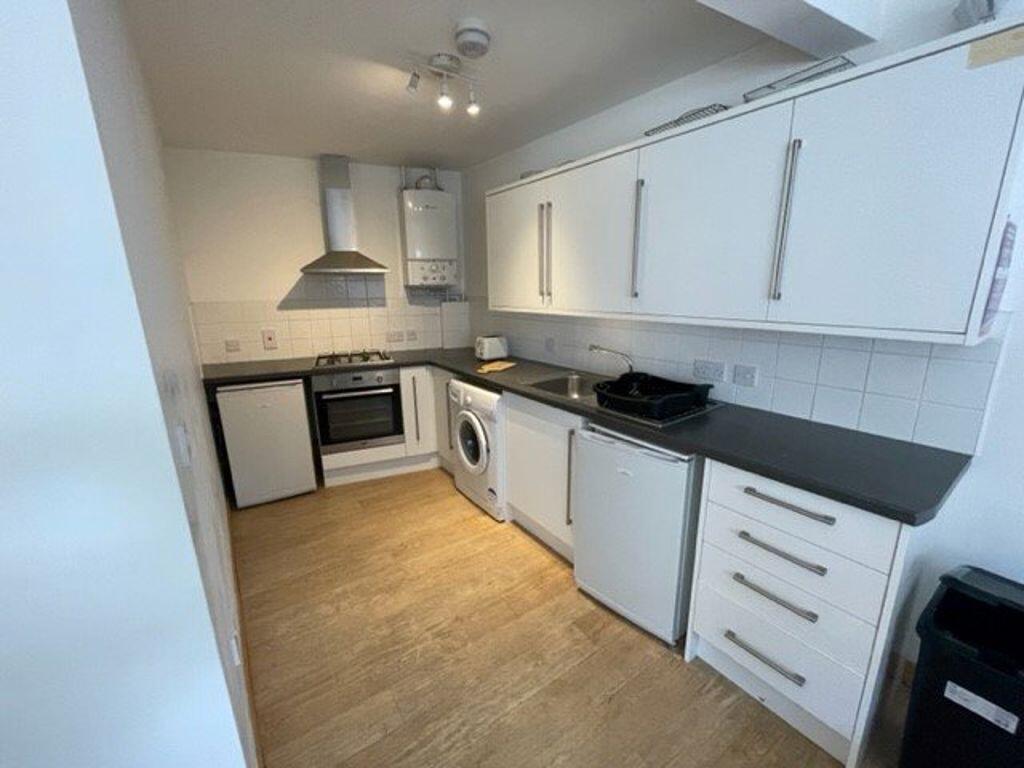 3 bed Detached for rent in Leicester. From Barkers - Leicester