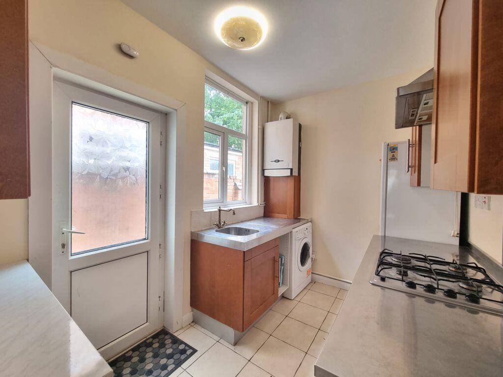 3 bed Mid Terraced House for rent in Leicester. From Barkers - Leicester