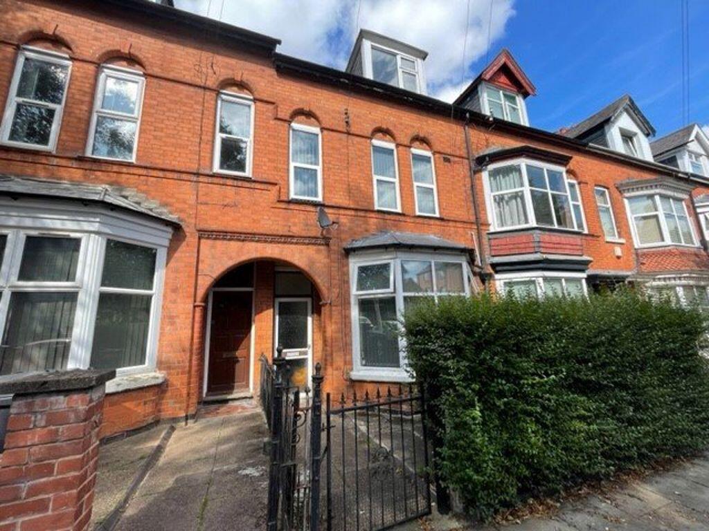 6 bed Mid Terraced House for rent in Leicester. From Barkers - Leicester