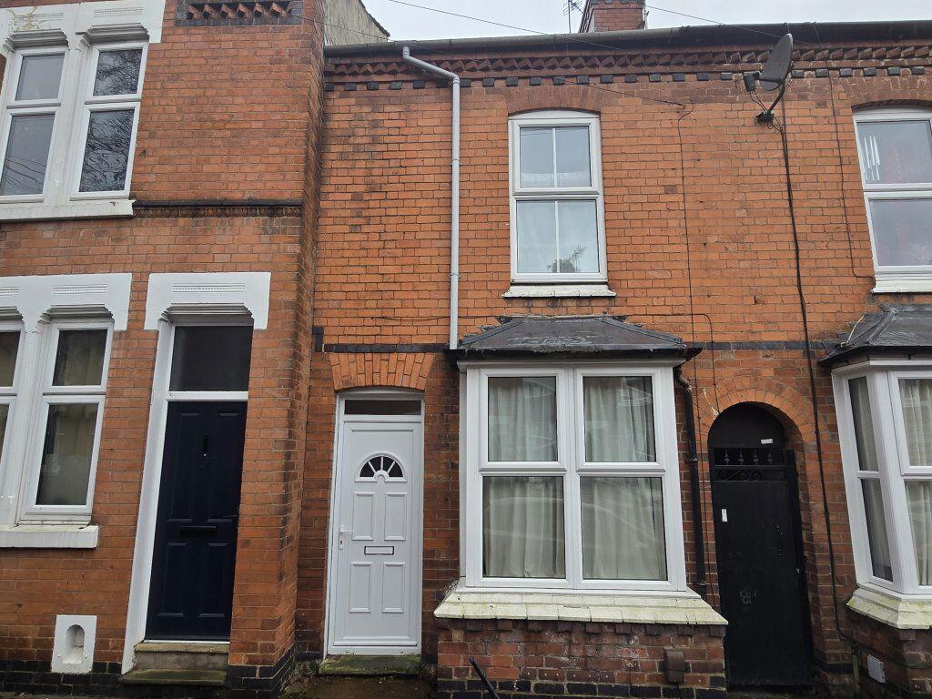 2 bed Mid Terraced House for rent in Leicester. From Barkers - Leicester