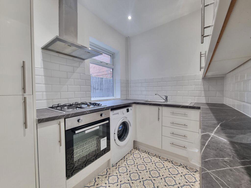 3 bed Mid Terraced House for rent in Leicester. From Barkers - Leicester