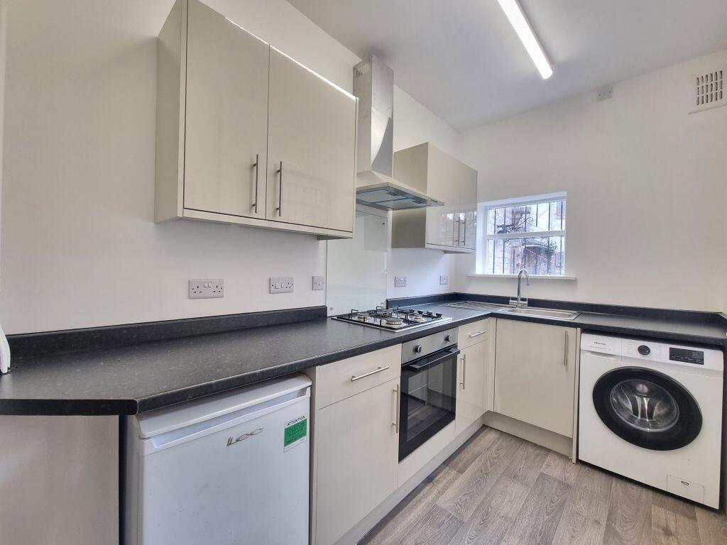 2 bed Mid Terraced House for rent in Leicester. From Barkers - Leicester