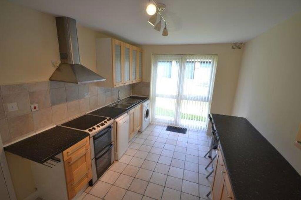 2 bed 1st Floor Flat for rent in Stoughton. From Barkers - Leicester