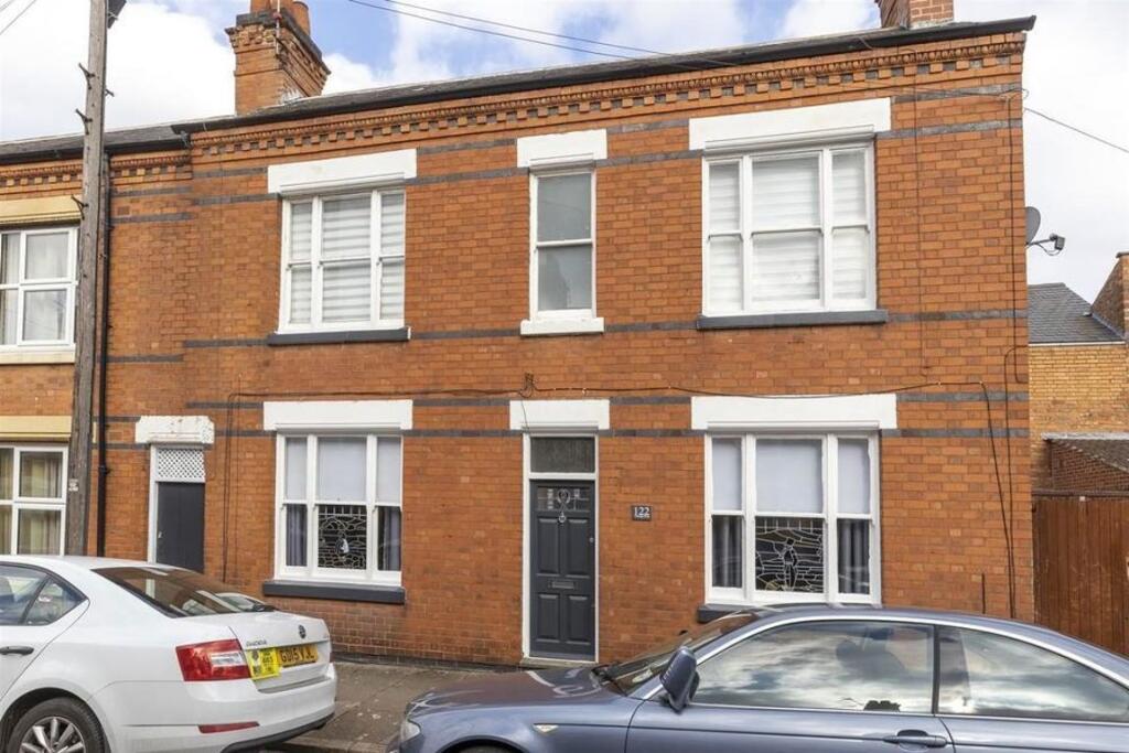 2 bed Mid Terraced House for rent in Stoughton. From Barkers - Leicester