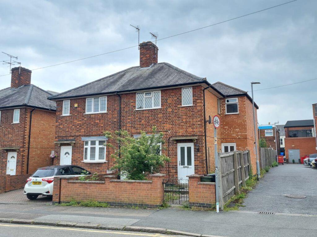 3 bed Semi Detached for rent in Stoughton. From Barkers - Leicester