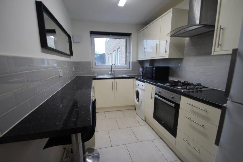 2 bed 1st Floor Flat for rent in Leicester. From Barkers - Leicester