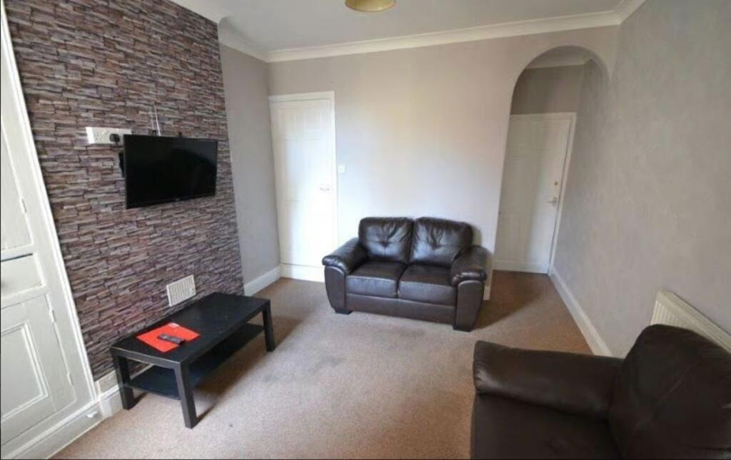 3 bed Mid Terraced House for rent in Leicester. From Barkers - Leicester 3 bed Mid Terraced House for rent in Leicester. From Barkers - Leicester