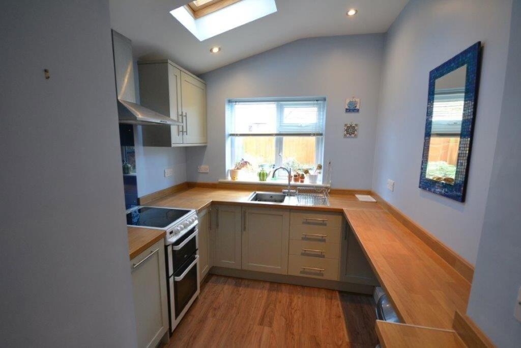 2 bed Mid Terraced House for rent in Stoughton. From Barkers - Leicester