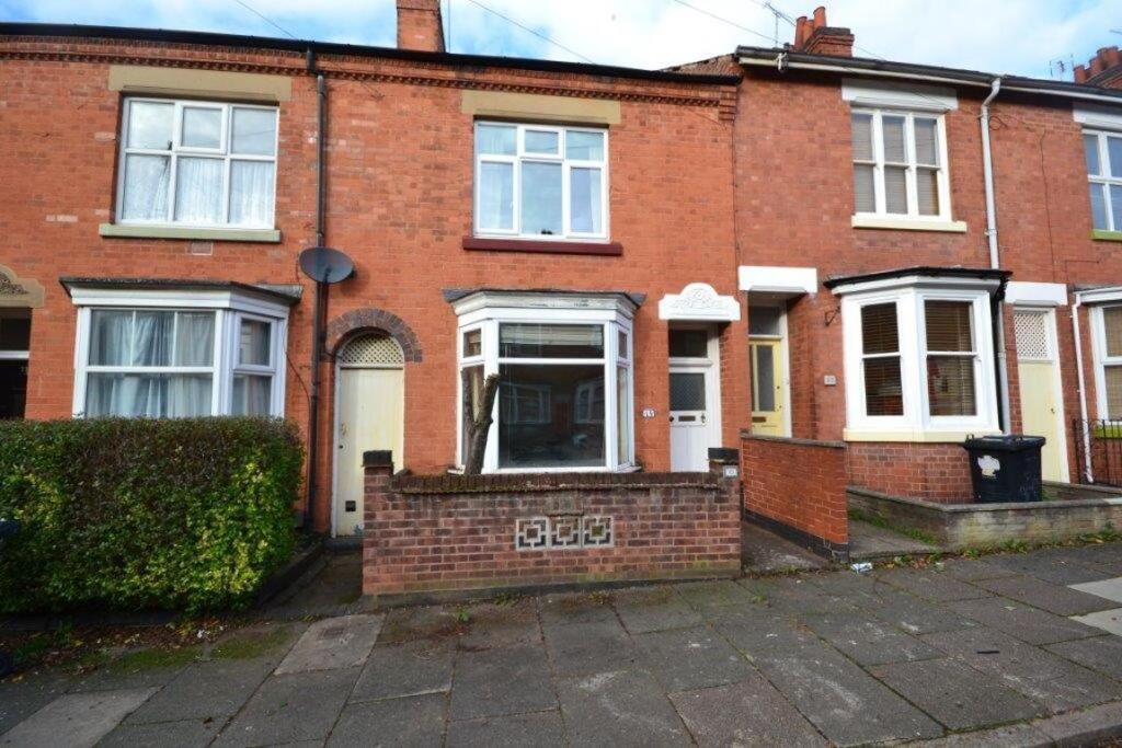 4 bed Mid Terraced House for rent in Stoughton. From Barkers - Leicester
