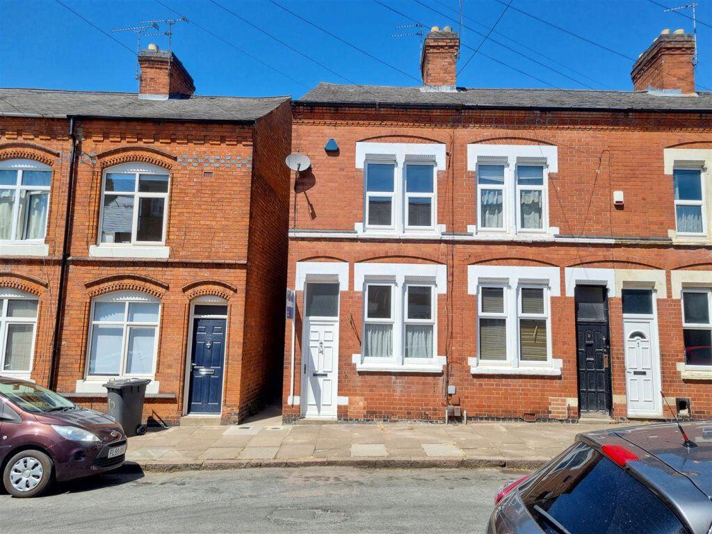 2 bed Mid Terraced House for rent in Leicester. From Barkers - Leicester