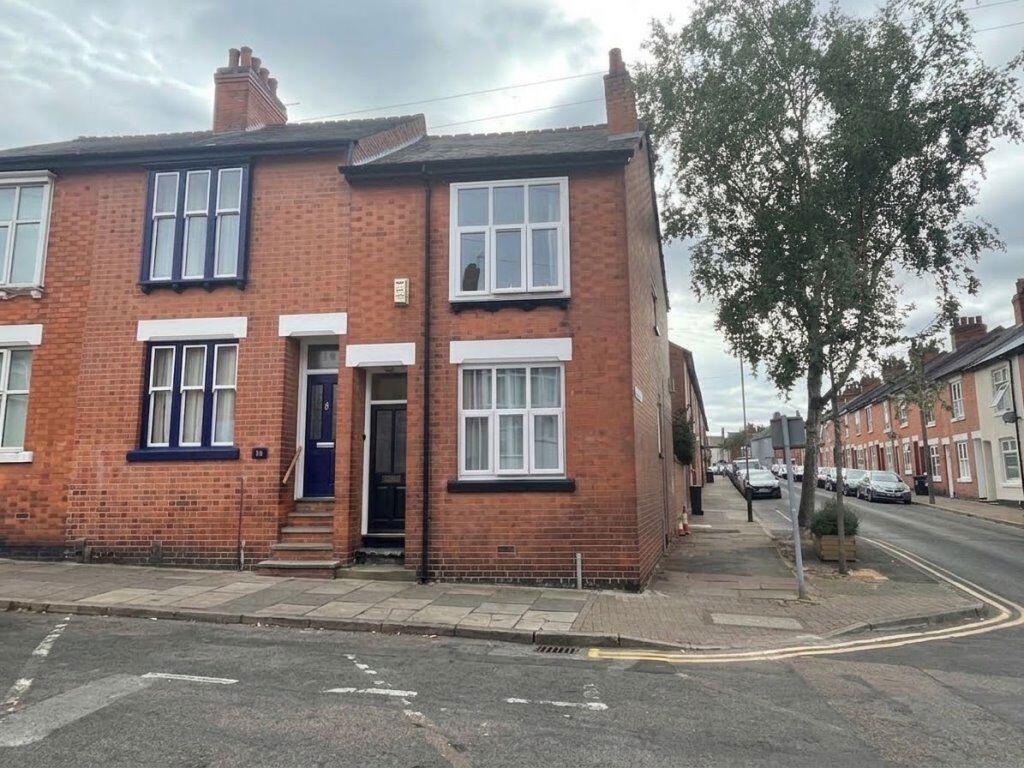 3 bed Mid Terraced House for rent in Stoughton. From Barkers - Leicester 3 bed Mid Terraced House for rent in Stoughton. From Barkers - Leicester