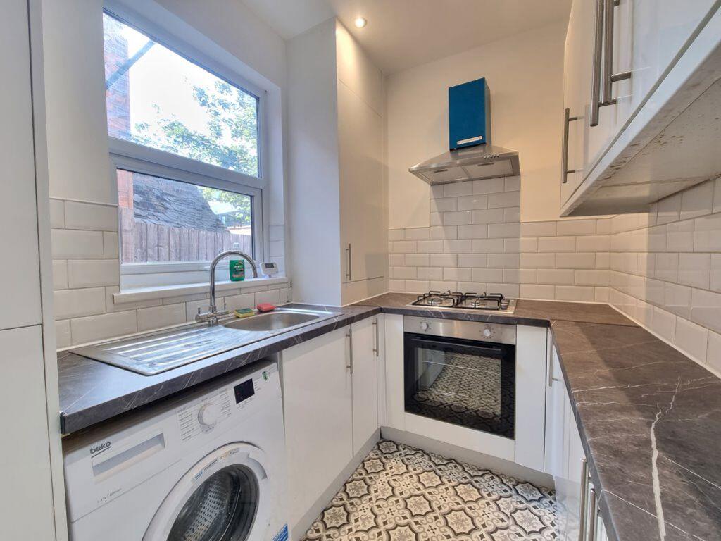 3 bed Mid Terraced House for rent in Leicester. From Barkers - Leicester