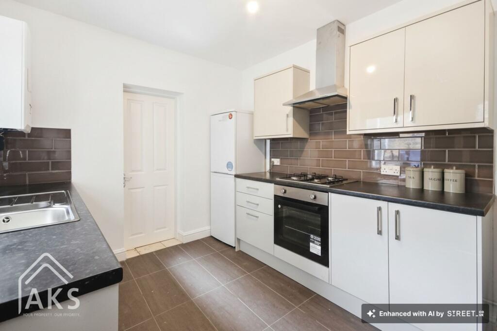 4 bed House Share for rent in Derby. From AKS - Derby