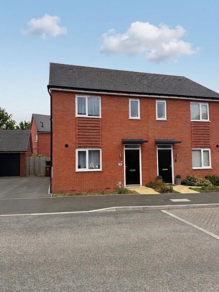 3 bed Semi Detached for rent in Hilton. From AKS - Derby 3 bed Semi Detached for rent in Hilton. From AKS - Derby