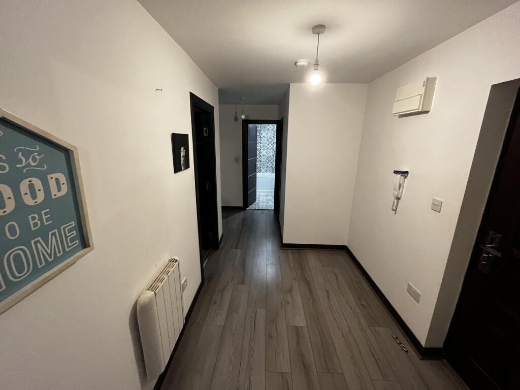 2 bed 1st Floor Flat for rent in Higher Folds. From Mustafa & Co Property Management - Manchester