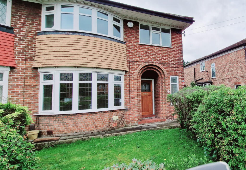 3 bed Semi Detached for rent in Cheadle. From Mustafa & Co Property Management - Manchester 3 bed Semi Detached for rent in Cheadle. From Mustafa & Co Property Management - Manchester