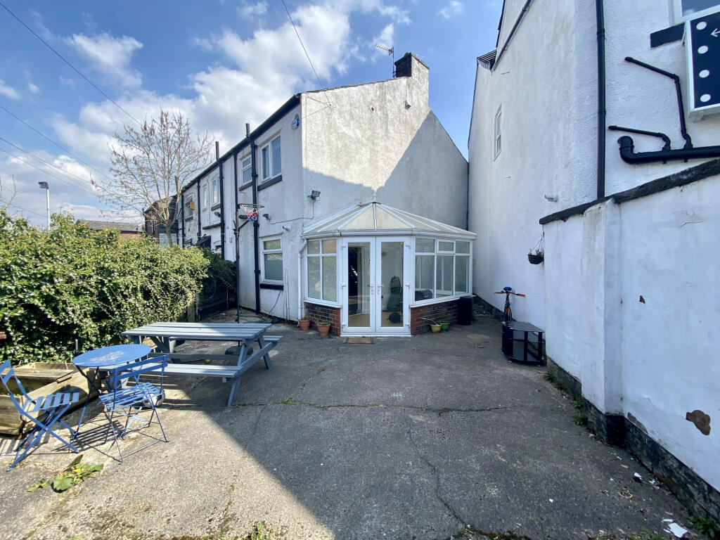 2 bed Mid Terraced House for rent in Manchester. From Mustafa & Co Property Management - Manchester
